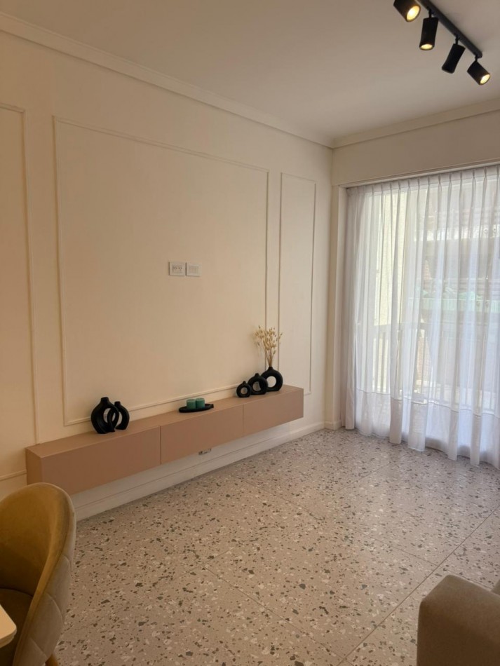 Hermoso departamento 3 ambientes con balcon terraza - Opcional Cochera