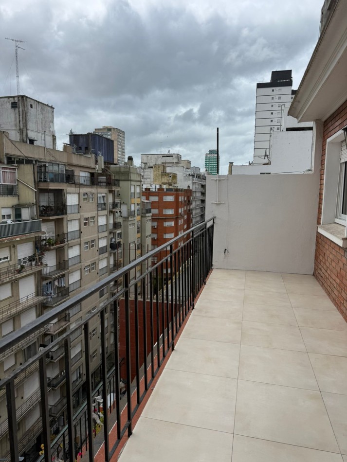 Hermoso departamento 3 ambientes a la calle con balcon terraza