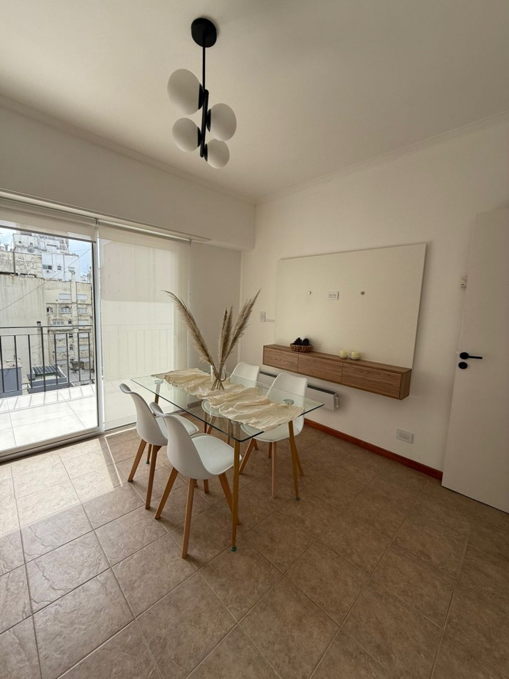 Hermoso departamento 3 ambientes a la calle con balcon terraza