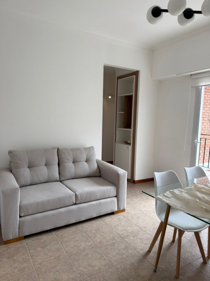 Hermoso departamento 3 ambientes a la calle con balcon terraza