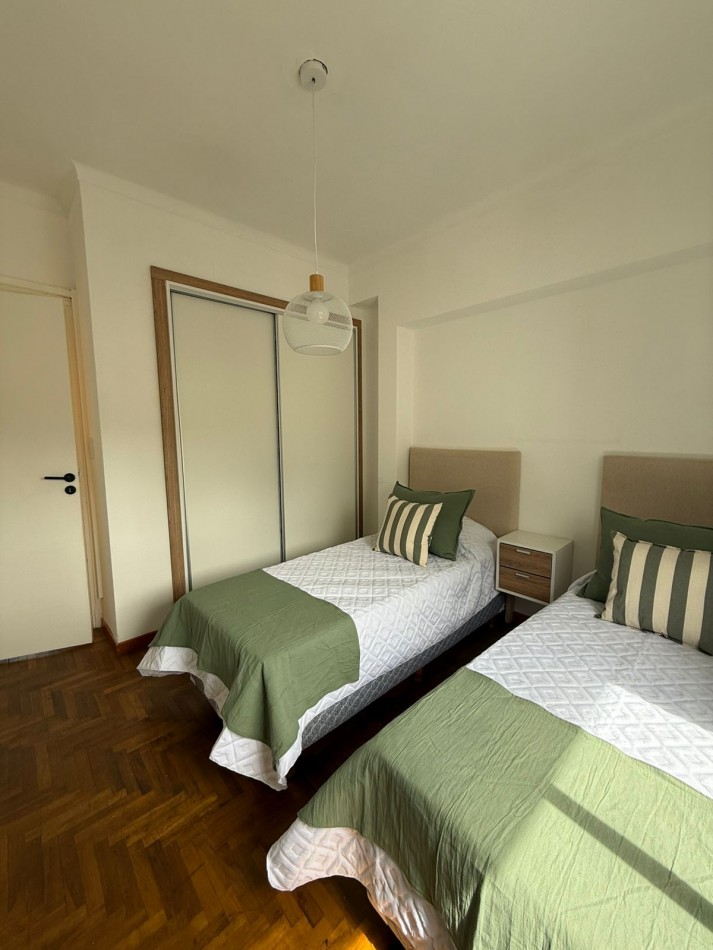 Hermoso departamento 3 ambientes a la calle con balcon terraza