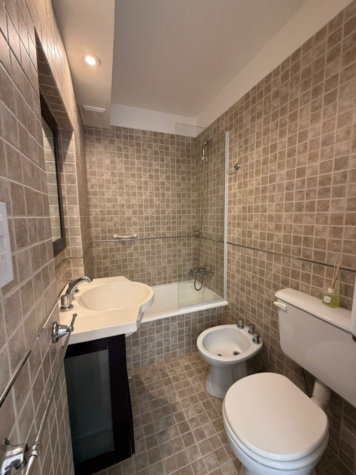 Hermoso departamento 3 ambientes a la calle con balcon terraza
